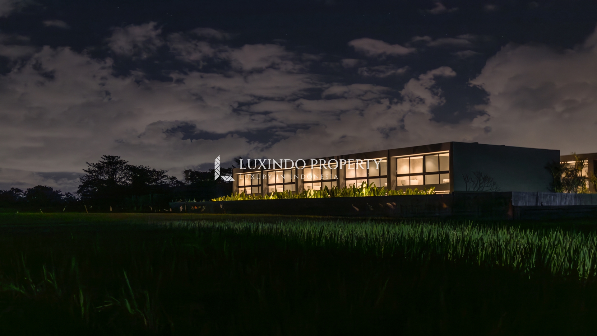 BUWIT- EXQUISITE MINIMALIST TOWNHOUSE WITH URBAN COMFORT IN NATURE (LHV1003)